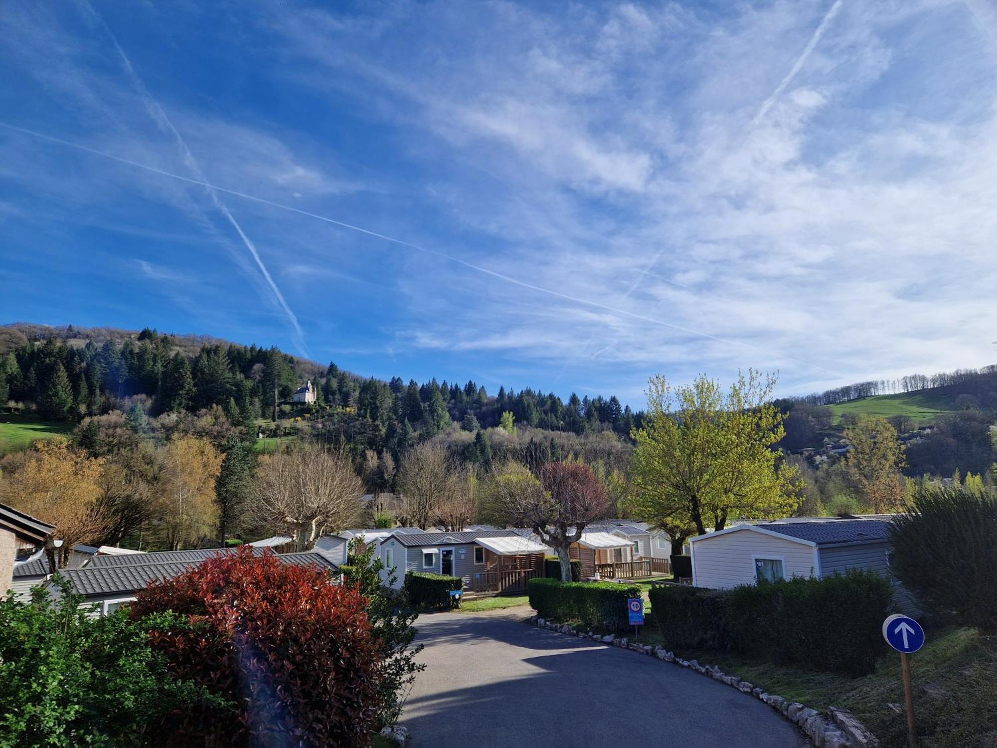 Camping Paradis Marmotel Saint-Geniez-d'Olt Exterior foto