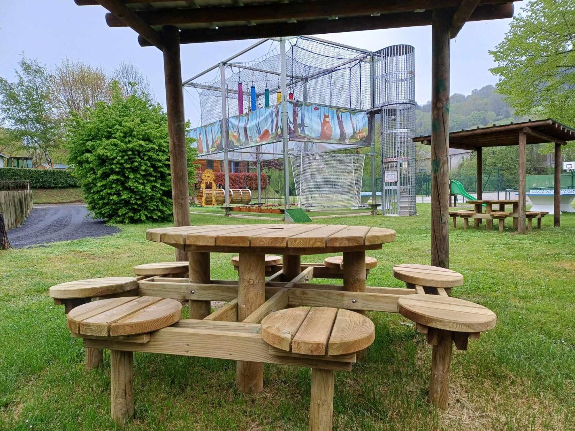 Camping Paradis Marmotel Saint-Geniez-d'Olt Exterior foto