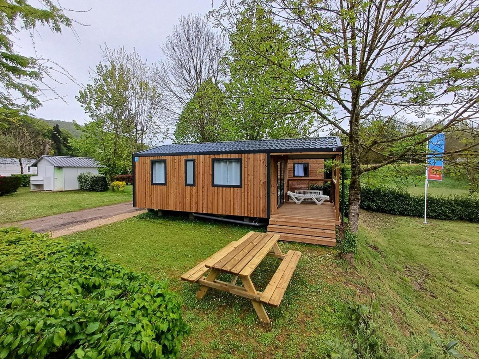 Camping Paradis Marmotel Saint-Geniez-d'Olt Exterior foto